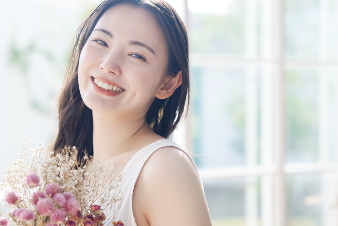 笑顔の女性